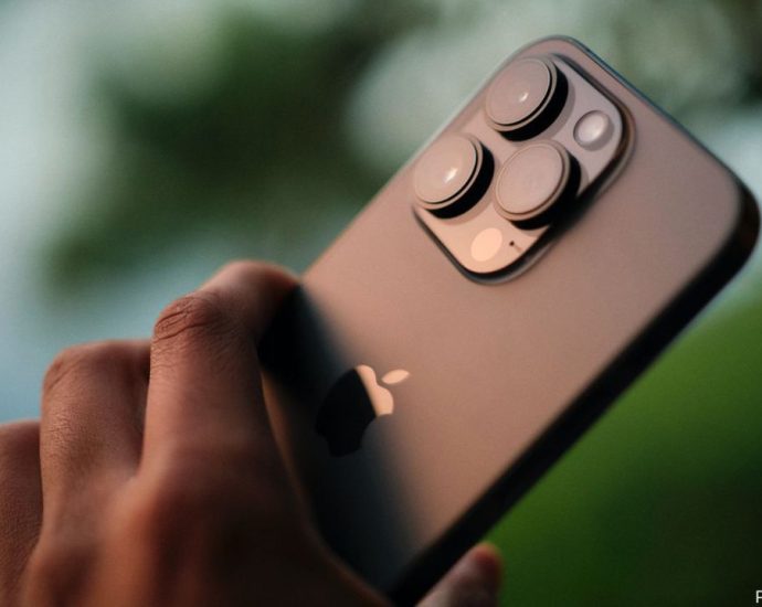 sewa smartphone atau iphone