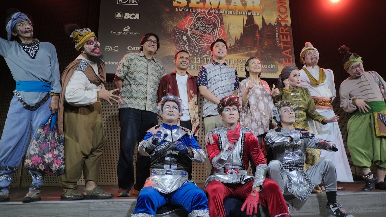 Teater Koma Mencari Semar