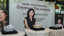 Naomi Julia Miss Universe crown